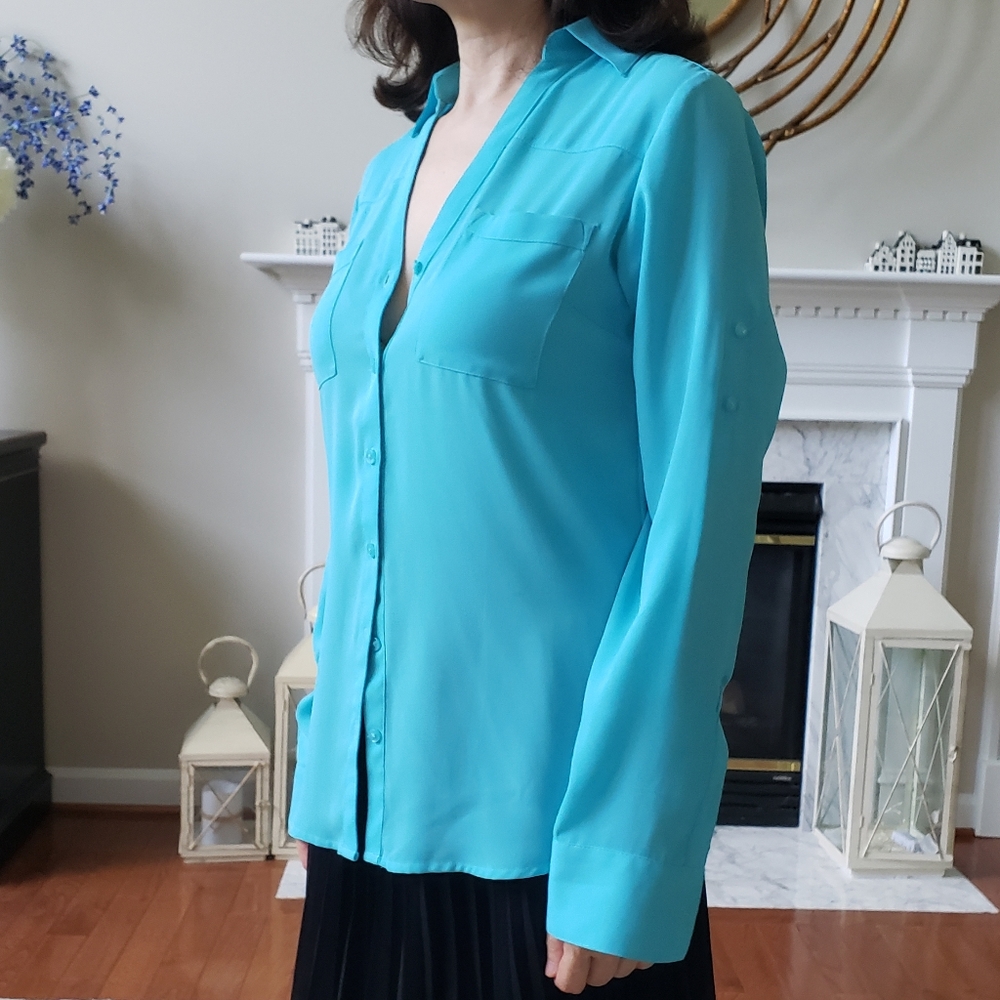 EXPRESS Relaxed Button Up Sleeve Blouse in Bright Blue - Sz XS